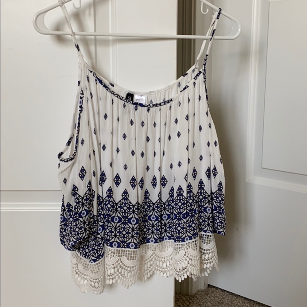 H&M Open shoulder shirt